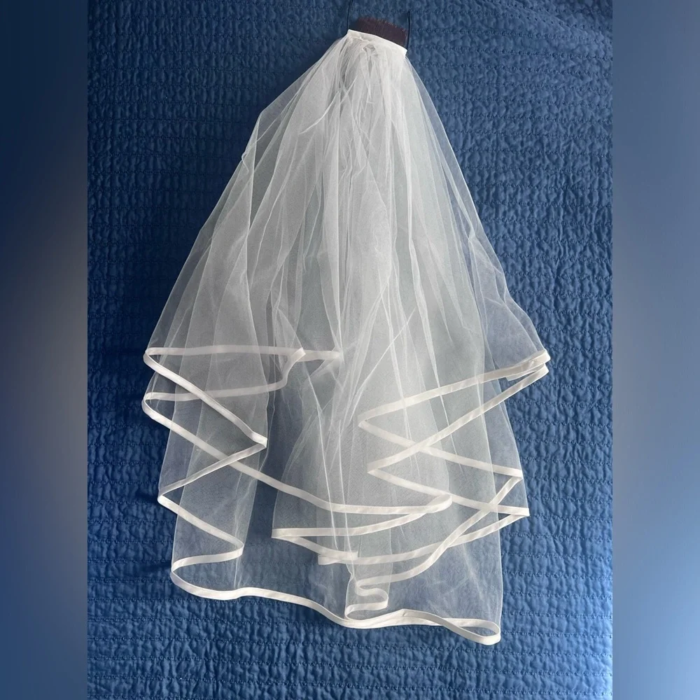 Pronovias double elbow length satin ribbon veil ivory - Picture 2 of 8